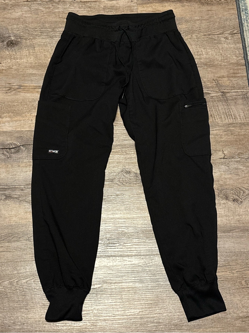 Grey’s Anatomy Women’s Petite Black Jogger Scrub Pants